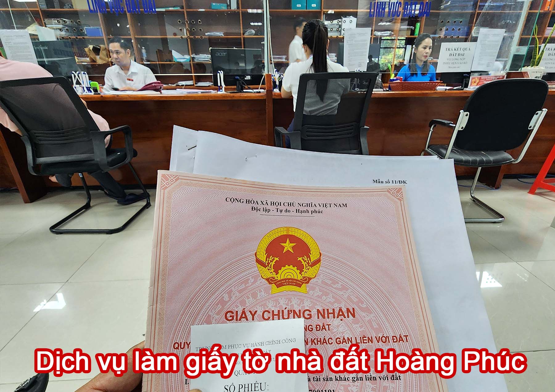 Dịch vụ l&agrave;m giấy tờ nh&agrave; đất Ho&agrave;ng Ph&uacute;c.jpg (349 KB)